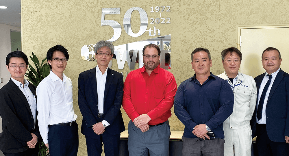 NWMOキーチ氏(左から4人目)と大阪大学藤井教授(左から3人目)ら大阪大－秋田大－NUMO研究メンバー