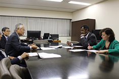 OECD/NEA Director-General Mr. William Magwood visited NUMO
